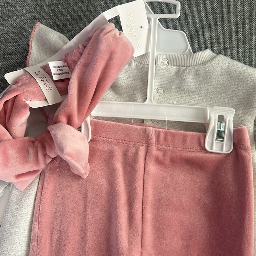 Tahari Girls Holiday Outfit Three Piece Set Size 2T - Picture 6 of 9